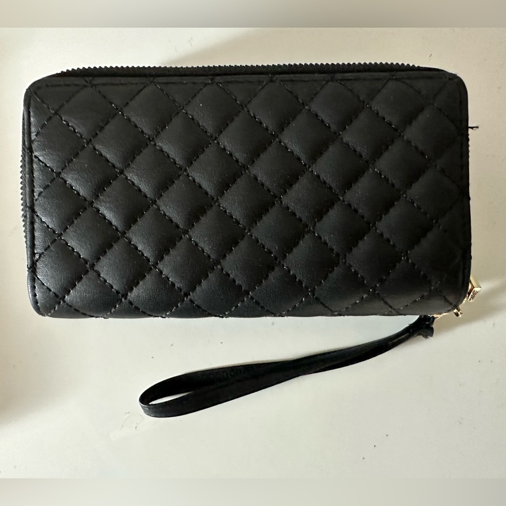🌺XOXO Wallet🌺 - Picture 2 of 5